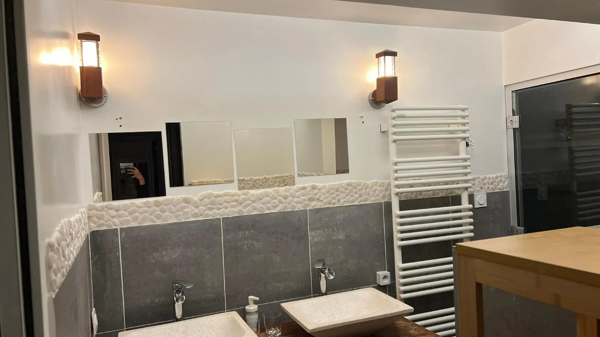 Loft Design & Familial Parc Des Buttes Chaumont דירה פריז